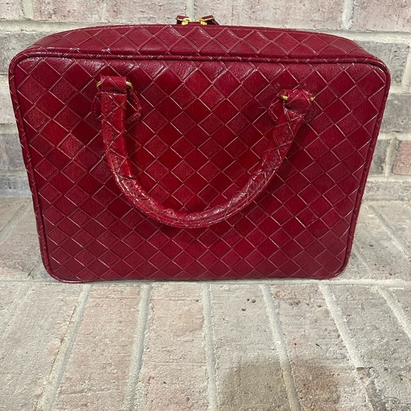 Red Woven Tote Bag - Picture 9 of 11